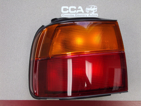 Left rear tail lamp (early style)