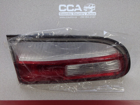 Tailgate lamp (left side)